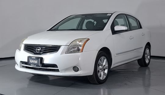 Nissan • Sentra
