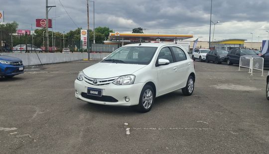 Toyota • Etios