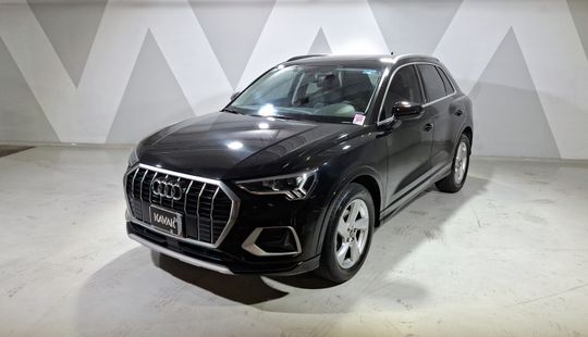 Audi • Q3