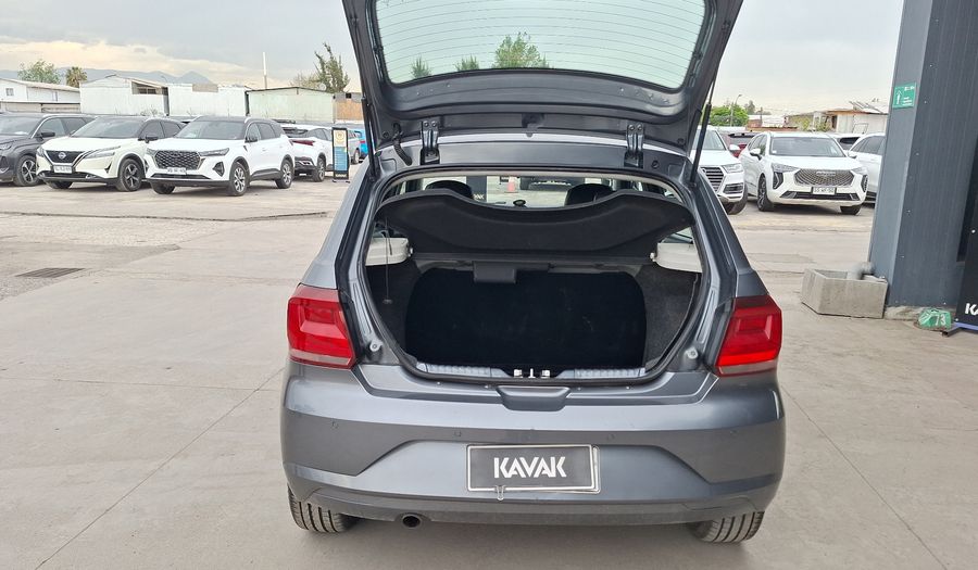Volkswagen Gol 1.6 HIGHLINE Hatchback 2023