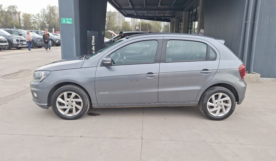 Volkswagen Gol 1.6 HIGHLINE Hatchback 2023