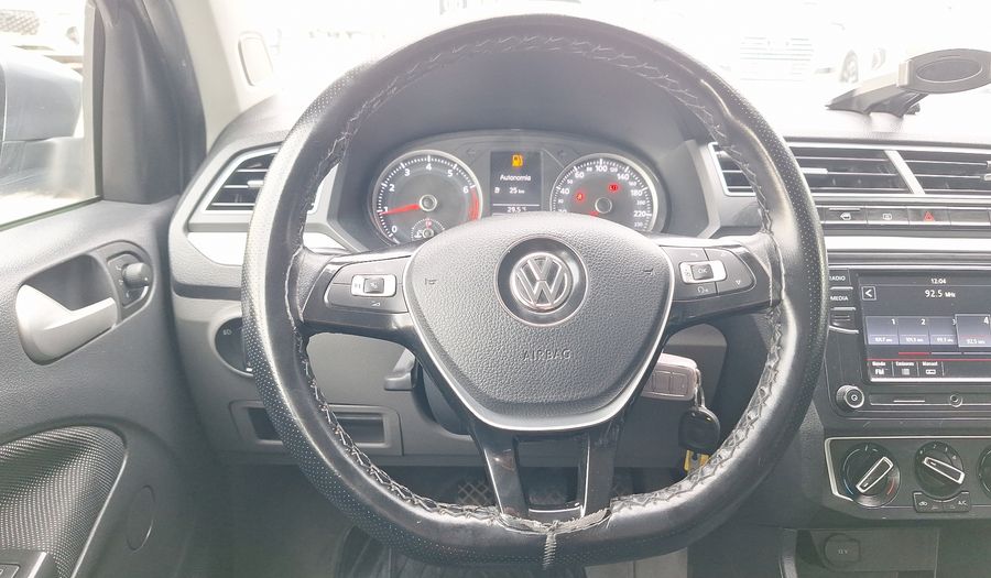 Volkswagen Gol 1.6 HIGHLINE Hatchback 2023