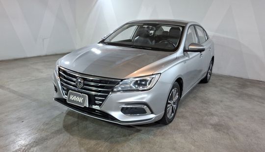 2023 • 47,403 km • Automático