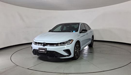 Volkswagen • Jetta