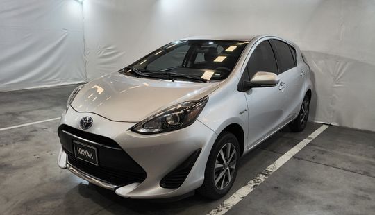 Toyota • Prius C