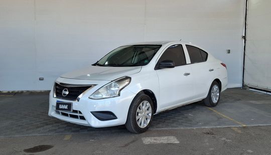 Nissan • Versa