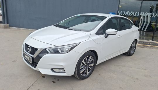 Nissan • Versa