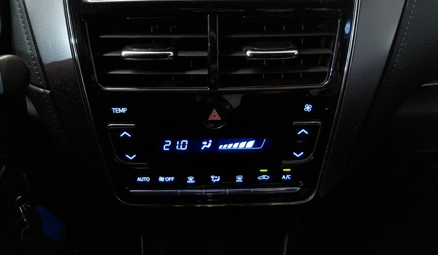Toyota Yaris 1.5 XLS Hatchback 2022