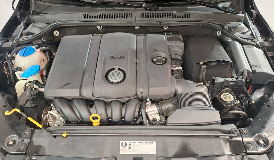 Volkswagen Vento 2.5 ADVANCE PLUS TIPTRONIC Sedan 2015