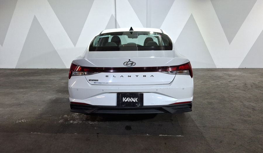Hyundai Elantra 2.0 GLS IVT Sedan 2022