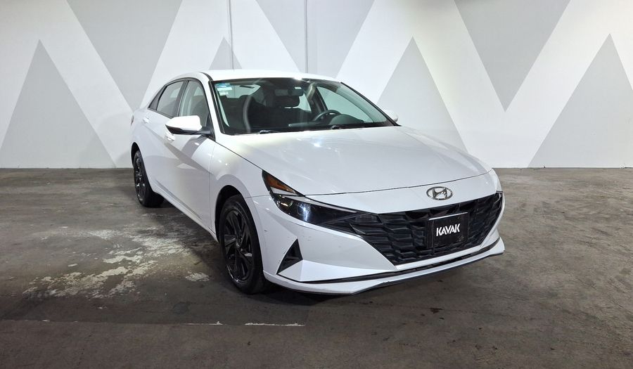 Hyundai Elantra 2.0 GLS IVT Sedan 2022