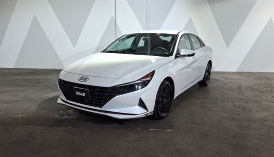 Hyundai • Elantra