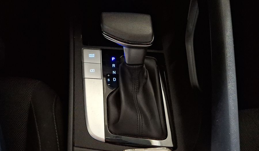 Hyundai Elantra 2.0 GLS IVT Sedan 2022