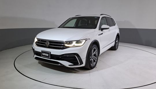 Volkswagen • Tiguan