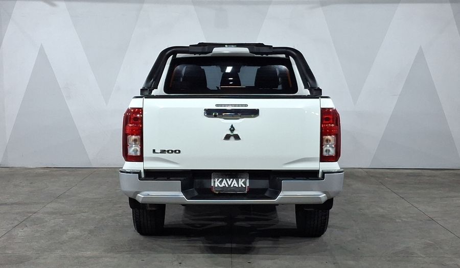 Mitsubishi L200 2.4 GLX GASOLINA Pickup 2025