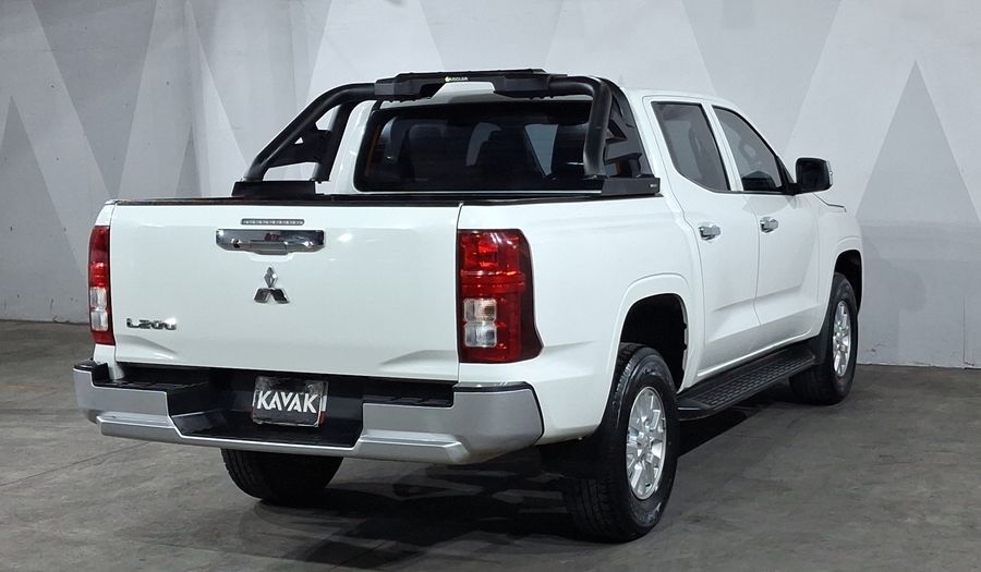 Mitsubishi L200 2.4 GLX GASOLINA Pickup 2025