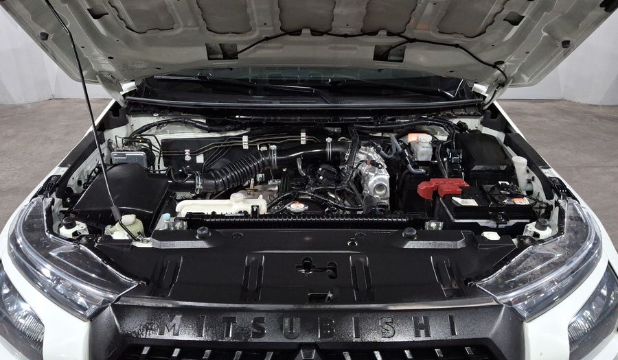Mitsubishi L200 2.4 GLX GASOLINA Pickup 2025