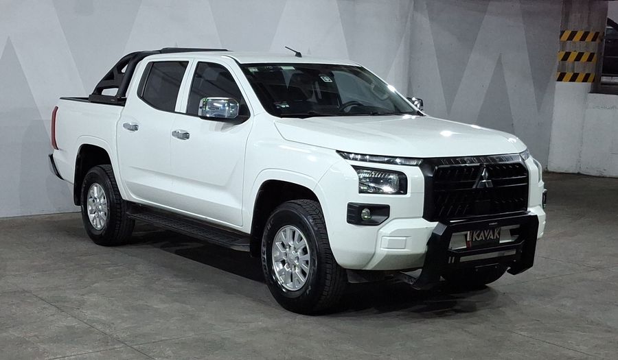 Mitsubishi L200 2.4 GLX GASOLINA Pickup 2025
