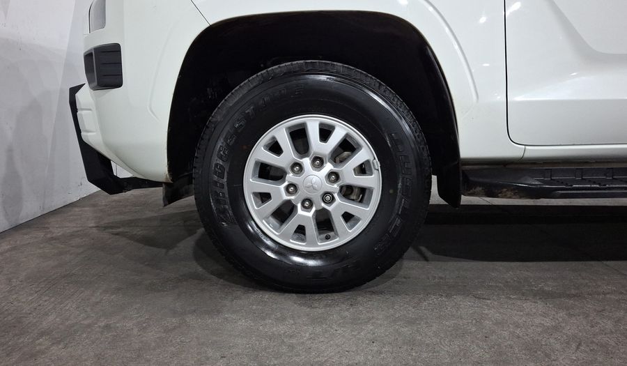 Mitsubishi L200 2.4 GLX GASOLINA Pickup 2025