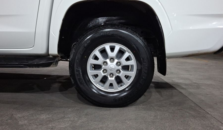 Mitsubishi L200 2.4 GLX GASOLINA Pickup 2025