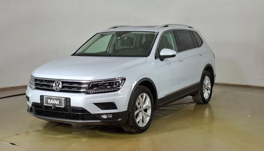 Volkswagen • Tiguan