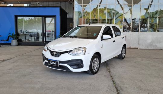 Toyota • Etios