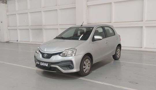 Toyota • Etios