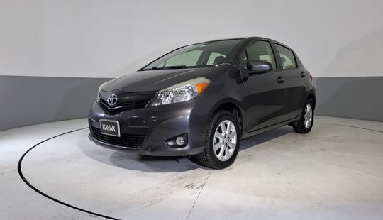Toyota • Yaris