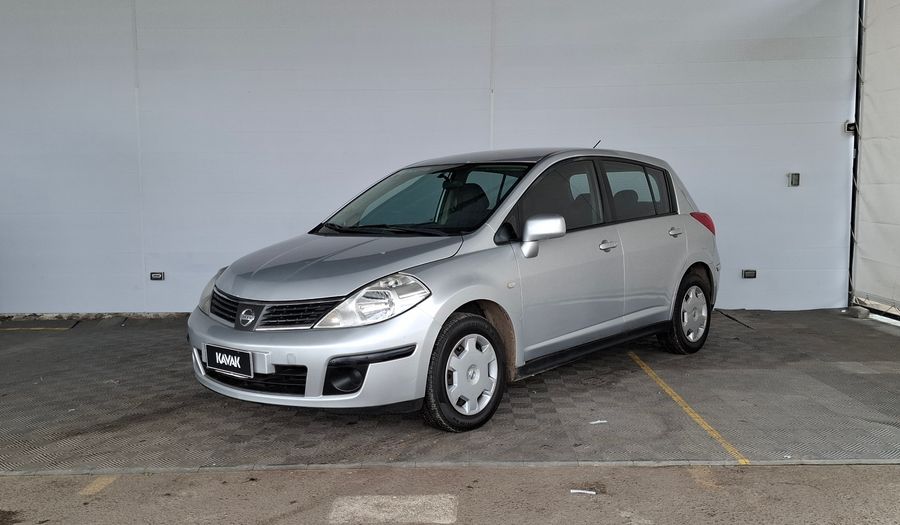 Nissan Tiida Visia