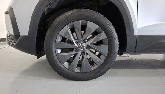 Volkswagen • Taos