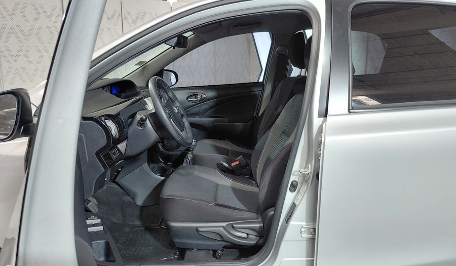 Toyota Etios 1.5 XLS 2016 Sedan