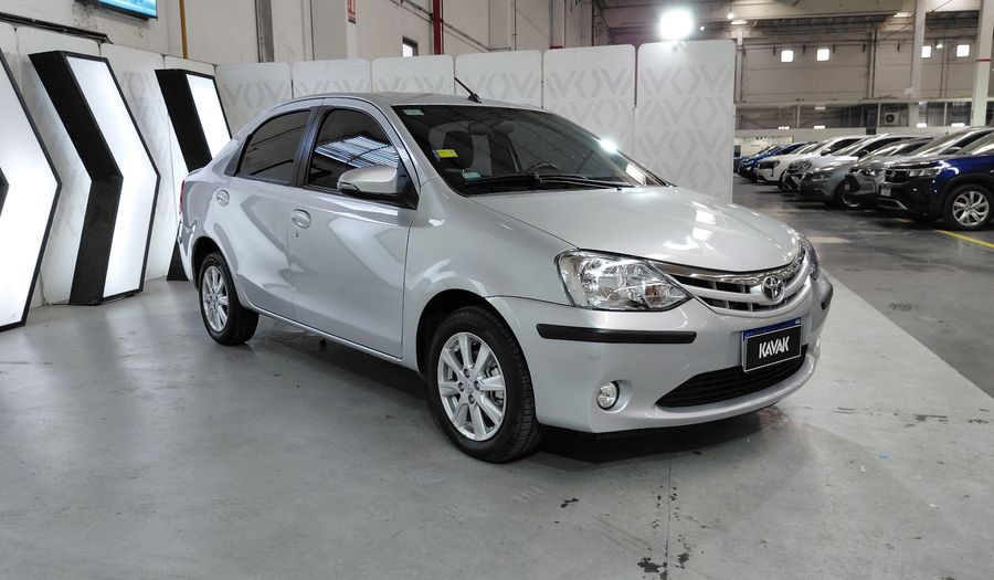 Toyota Etios 1.5 XLS 2016 Sedan