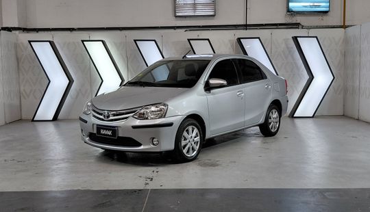 Toyota • Etios