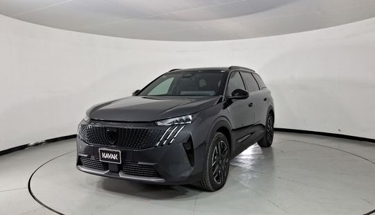 Peugeot • 5008