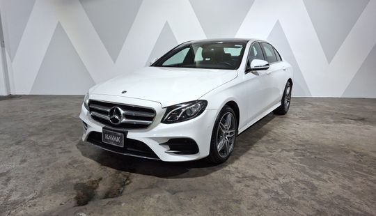 Mercedes Benz • Clase E