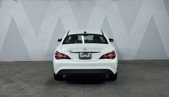 Mercedes Benz • Clase CLA