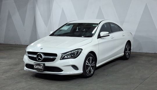 Mercedes Benz • Clase CLA