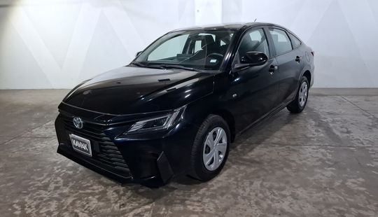 Toyota • Yaris