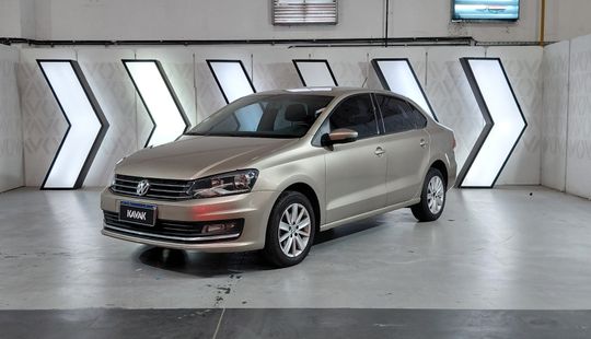 Volkswagen • Polo