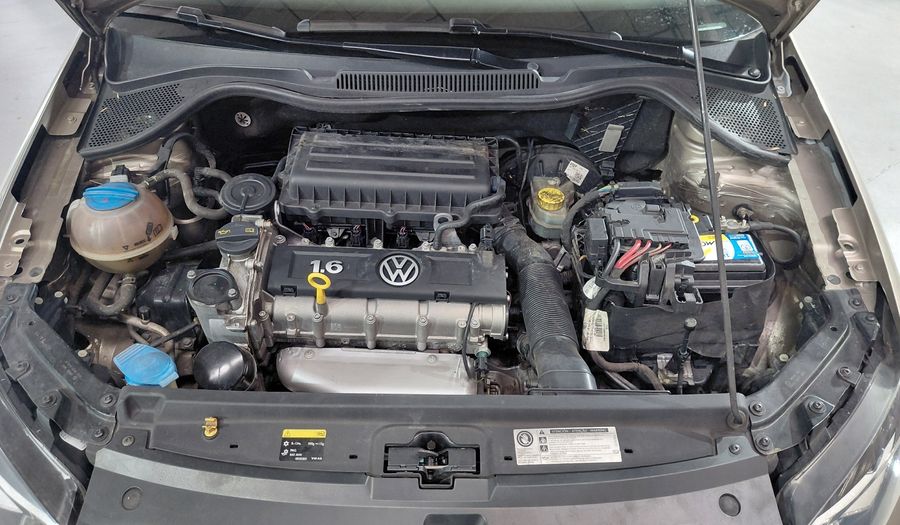 Volkswagen Polo 1.6 COMFORTLINE TIPTRONIC Sedan 2016