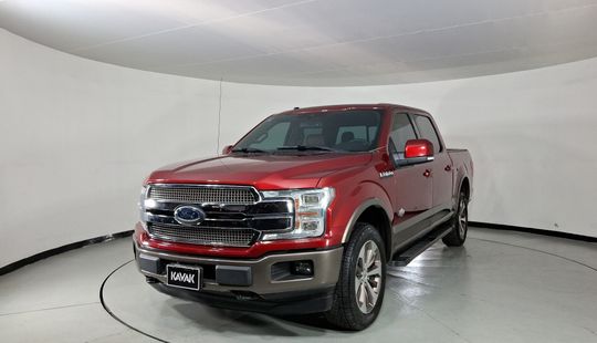 Ford • Lobo