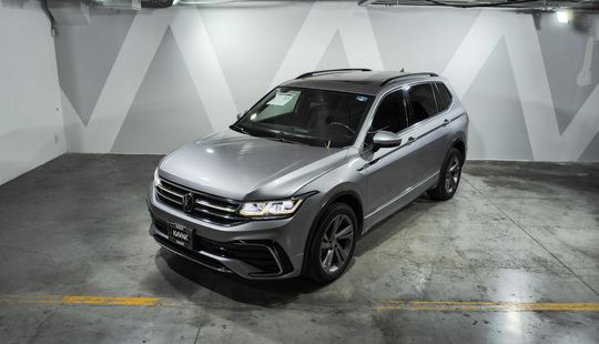 Volkswagen • Tiguan