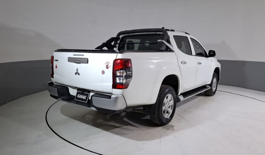 Mitsubishi L200 2.4 GLX GASOLINA Pickup 2020