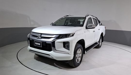 Mitsubishi • L200