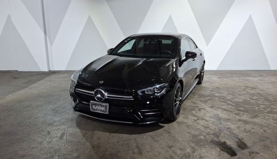 Mercedes Benz • Clase CLA