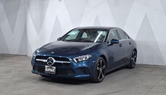 Mercedes Benz • Clase A