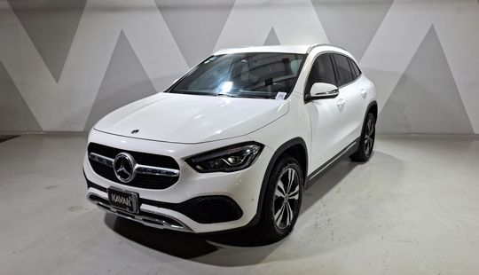 Mercedes Benz • Clase GLA