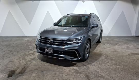 Volkswagen • Tiguan
