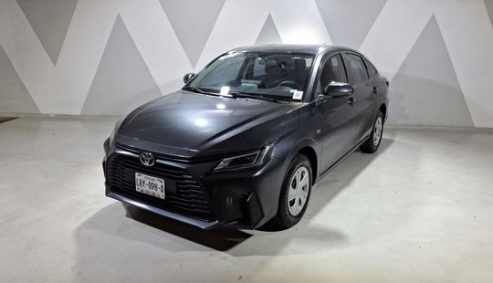 Toyota • Yaris