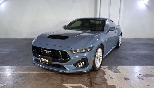 Ford • Mustang